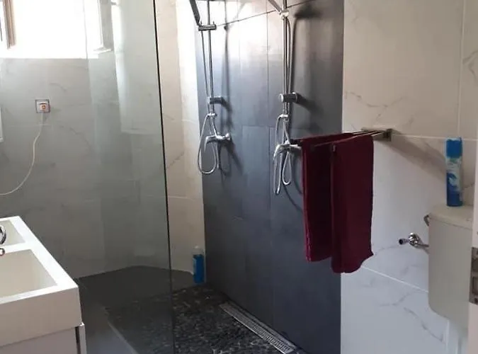 Barsony Vendeghaz בית הארחה *